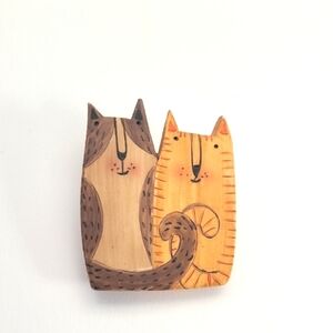 Vintage Handcrafted Wooden Cat Pin with 2 Cats, Brown and Tan & Gold